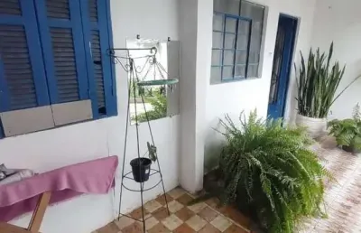 Casa com ponto comercial no jardim satélite em são josé dos campos