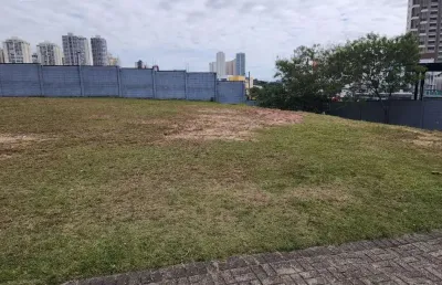 Terreno no jardim aquárius com 544 m2  leve aclive  ótima localização.