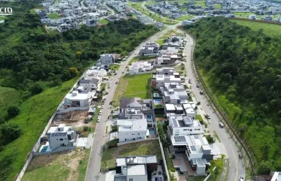 Terreno à venda no condomínio alphaville 2, com 469 m2 em declive localizado na reserva do condomínio.