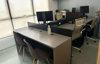 Sala comercial a venda, localizada no centro de são josé, com 49m², 1 vaga de garagem!