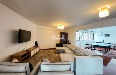 Apartamento no vila adyana com 274 m2 5 dormitórios sendo 2 suites.