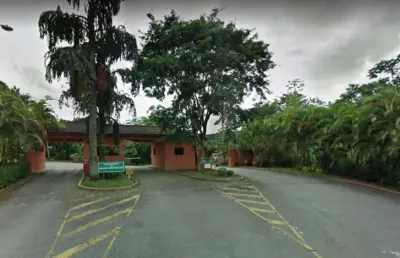 Terreno com pé na represa em condomínio fechado com 5.457m2 em jacareí-sp