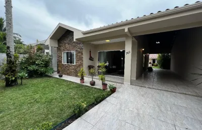 Casa com 4 quartos à venda na Rua Osíris Ricardo Dos Santos, 22, Centro, Matinhos