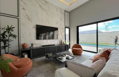 Descubra o equilíbrio perfeito entre sofisticação, nesta mansão imponente de 450m²