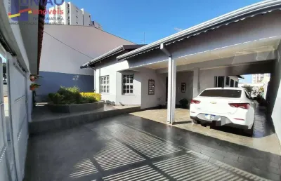 Casa ampla para venda em indaiatuba/sp, localização privilegiada, 03 dormitórios sendo 01 suíte, edícula com 02 dormitórios e banheiro.