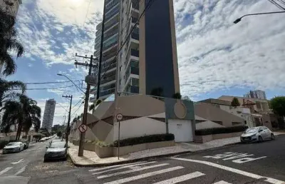 Lindo apartamento com 137m²de área útil, localização privilegiada.
