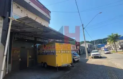 Sobrado com 3 quartos com suite e loja de 80m2 -boqueirão -pg