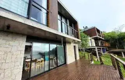 Casa em condomínio para venda em garopaba, praia da ferrugem, 2 dormitórios, 2 suítes, 3 banheiros, 4 vagas