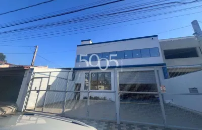 Galpão comercial amplo e bem localizado no jardim rosinha