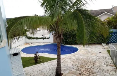 Casa disponível para venda e locação no condomínio campos de santo antônio i. área construída de 463,42 m2, e área total com 804,26 m2.