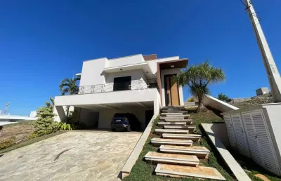Casa à venda no condomínio jardim theodora, 3 suítes, com 285m² de área construída e 600m² de área total