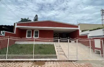 Casa com 3 quartos à venda no Centro, Barretos 