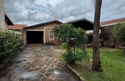 Casa com 3 quartos à venda no Jockey Club, Barretos 