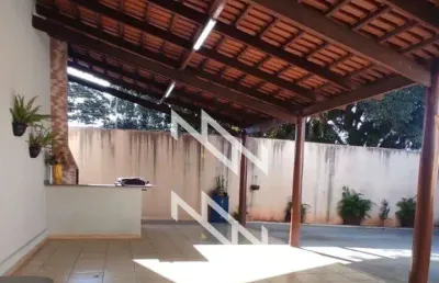 Casa à venda no bairro parque amazônia em goiânia/go