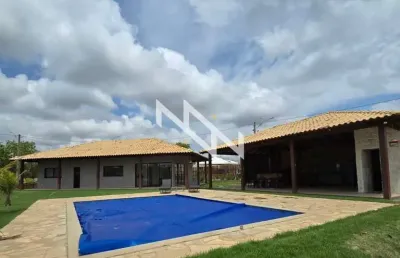 Casa de 3 suítes em hidrolândia-go com área gourmet e piscina!