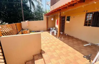 Casa com 5 quartos à venda na Rua Walfrido Rincon Kemmer, 86, Catuai, Londrina