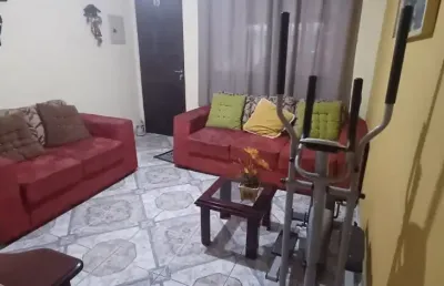 Sobrado em condomínio fechado – conforto, segurança e localização estratégica!