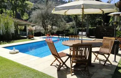 Casa à venda no bairro albuquerque - teresópolis/rj