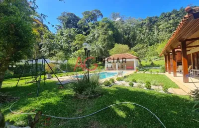 Casa em condomínio fechado com 5 quartos para alugar no Carlos Guinle, Teresópolis 