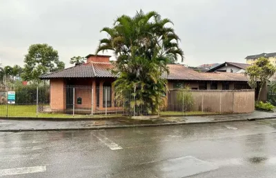 Casa com 3 quartos à venda no América, Joinville 