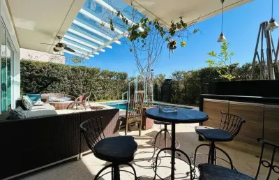 Casa para alugar, 440 m² por r$ 22.500/mês pacote - alphaville/sp