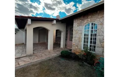 Casa à venda em jardim santa helena - 3 dormitórios, r$550 mil