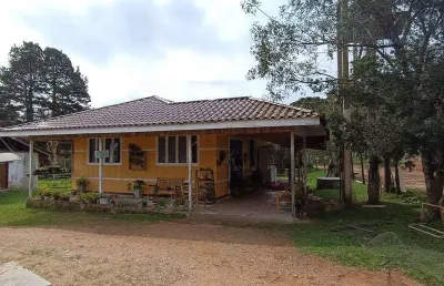 Excelente chacara com 02 casa de madeira  03 quartos 480.000 campo largo da roseira