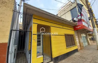 Casa com 2 quartos para alugar na rua marquês do herval, 178, centro, são leopoldo por r$ 2.250