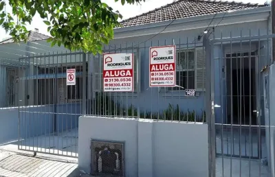 Casa em condomínio fechado com 3 quartos para alugar na rua santo antônio, 1458, centro, são leopoldo por r$ 2.200