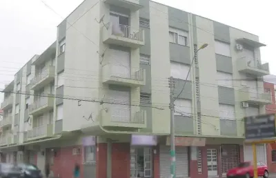 Apartamento com 3 quartos para alugar na rua joão neves da fontoura, 814, centro, são leopoldo por r$ 2.100