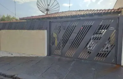 Casa com 3 quartos para alugar na vila carmem, são carlos  por r$ 2.667