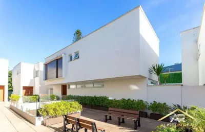 Casa em condomínio fechado com 4 quartos à venda na Rua Professor Henrique Neves Lefevre, Jardim Petrópolis, São Paulo