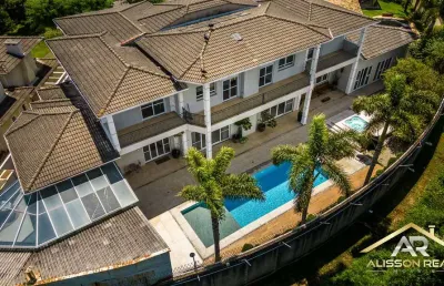 Casa alto padrão linda no resid. 12, 1100m², 4 amplas suítes, 5 vagas.