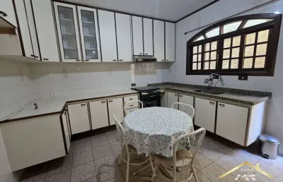 Sobrado sendo 3 quartos + edícula + 2 vagas no bela vista em osasco.