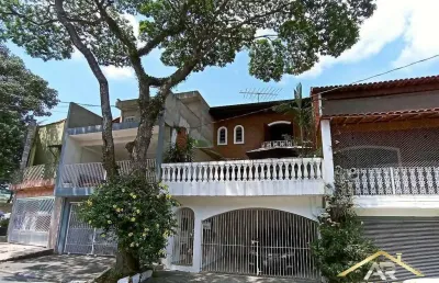 Sobrado cidade das flôres 02 dormitórios (sendo 1 suíte) 619.000,00