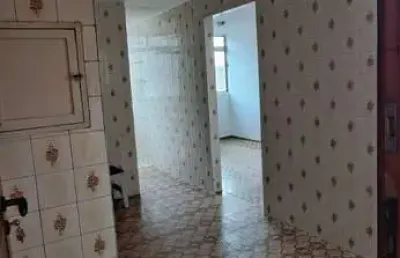 Apartamento cohab ii com 03 dormitórios e vaga de garagem coberta