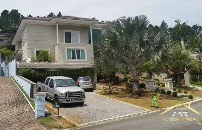 Linda casa com 1.270m², 4 quartos, 4 suítes, 7 banheiros no residencial 10.