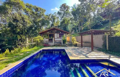 Linda casa 260m² com 3 quartos, 1 suíte e 5 vagas na granja viana - sp.