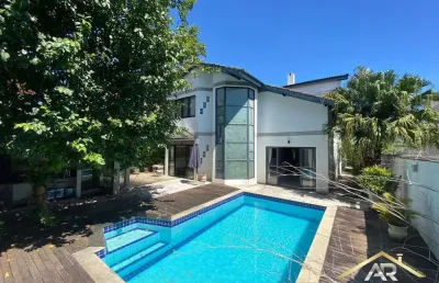 Casa em cond. 399m² com 5 quartos, 5 suítes e 5 banheiros, alphaville - sp.
