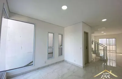 Sobrado de 130m² com 2 suítes, 2 wc e quintal em santana de parnaíba - sp.