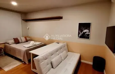 Apartamento com 1 quarto para alugar na rua da quaresmeira roxa, 431, cachoeira do bom jesus, florianópolis, 22 m2 por r$ 2.250