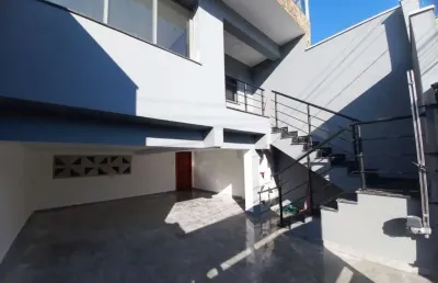 Casa com 3 quartos para alugar na ernesto alves de arruda, 211, suíssa, ribeirão pires, 182 m2 por r$ 6.500
