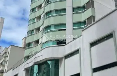 Apartamento com 2 quartos para alugar na rua 3122, 195, centro, balneário camboriú, 95 m2 por r$ 5.500