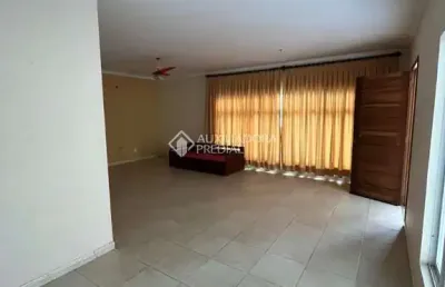 Casa em condomínio fechado com 2 quartos para alugar na rua 2412, 18, centro, balneário camboriú, 276 m2 por r$ 10.000