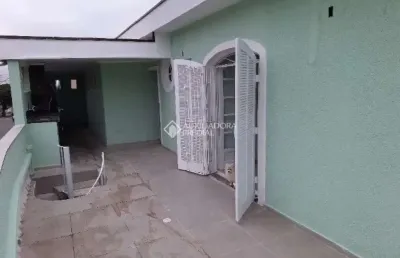 Casa com 3 quartos para alugar na rua presidente marechal hermes da fonseca, 156, parque são vicente, mauá, 145 m2 por r$ 3.105