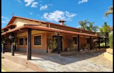 Baixou o preço - casa estilo colonial, condomínio fechado, mg010, km 55, sentido serra do cipo