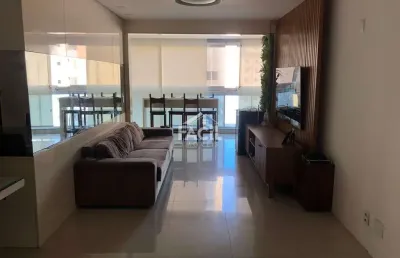 Apartamento espaçoso com 3 suítes e vista privilegiada