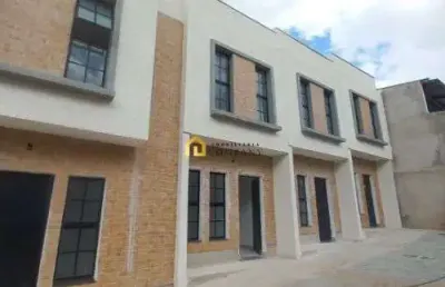 Sobrados com 02 dormitórios, próximo a escolas, mercados e a faculdade