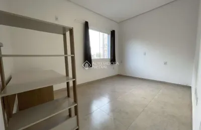 Casa em condomínio fechado com 3 quartos para alugar na rua antônio lourenço rosa, 225, mato grande, canoas, 98 m2 por r$ 3.050