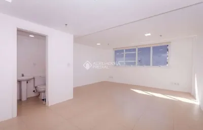 Sala comercial para alugar na avenida inconfidência, 650, marechal rondon, canoas, 31 m2 por r$ 1.700